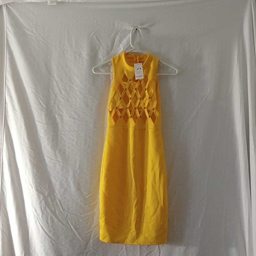 Women's dress and it's yellow